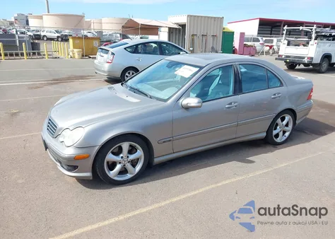2005 Mercedes-Benz C 230 Kompressor Sport из США, поврежденный, VIN WDBRF40J95F691358